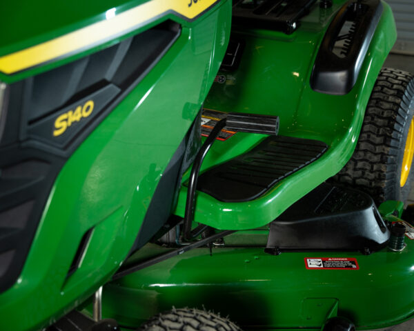 S140 Lawn Tractor – High-Performance Riding Mower with Powerful Engine & Precision Cutting - Image 6