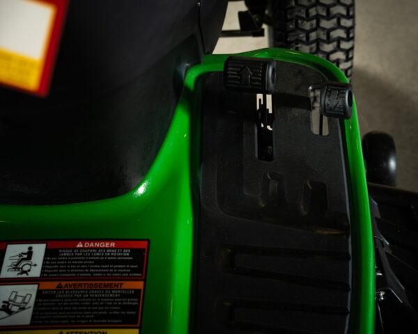S140 Lawn Tractor – High-Performance Riding Mower with Powerful Engine & Precision Cutting - Image 7